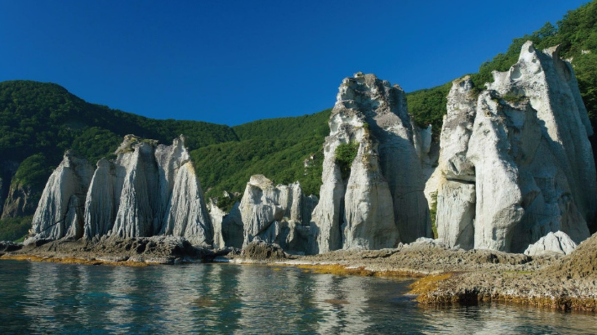 青森県へ！北海道から新幹線やフェリーを使って、二つの半島を満喫