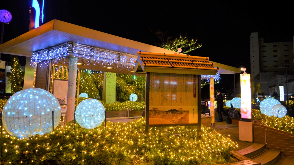 函館・温泉街を彩る和の灯り「湯の川 冬の灯り」2月末まで開催中！