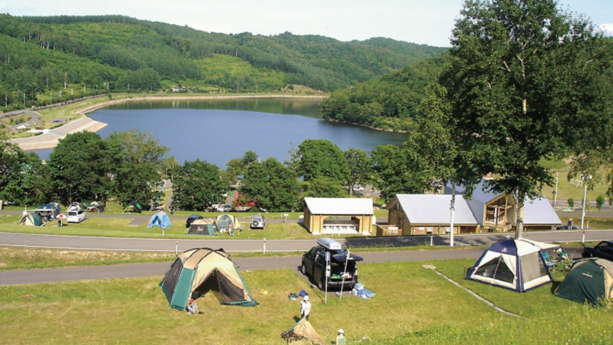 夏の北海道を体感｜剣淵町　絵本の里で、家族と楽しむキャンプと温泉
