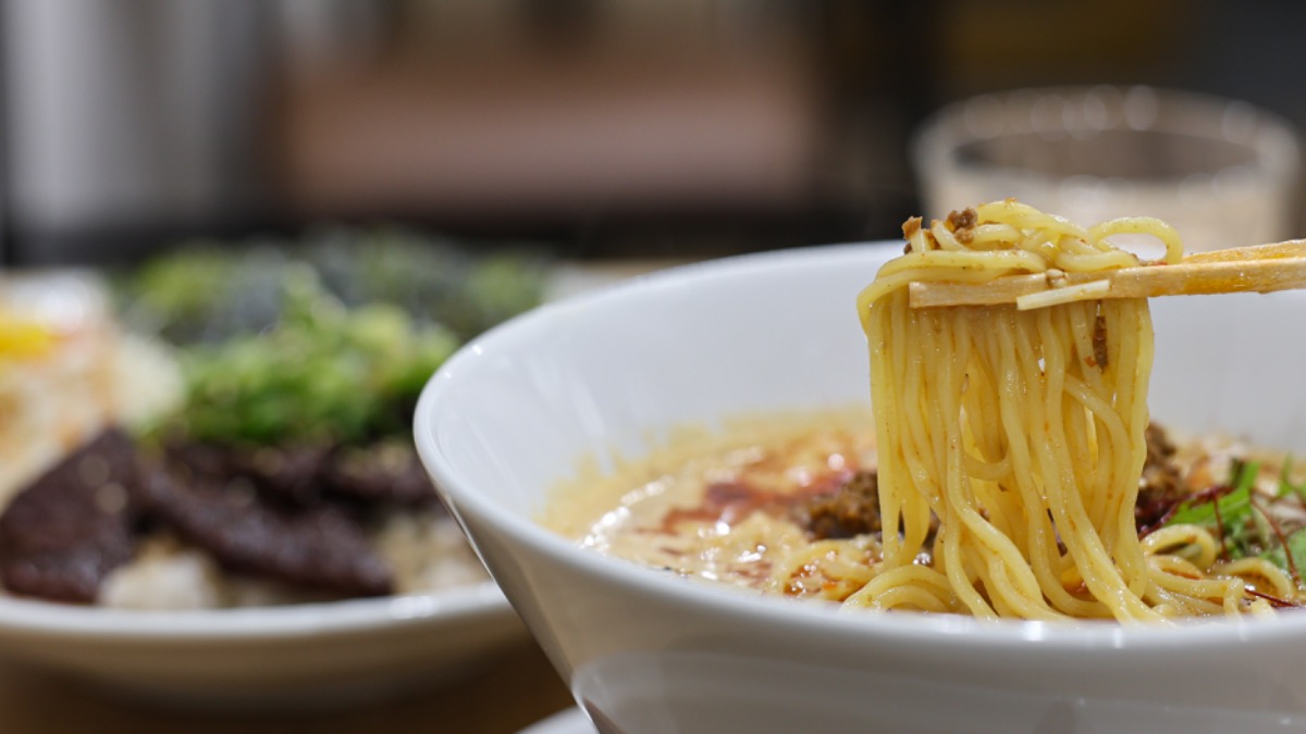 【リニューアルオープン】リーズナブルなのにおいしい！おすすめの『ハラミ丼と担々麺の店』