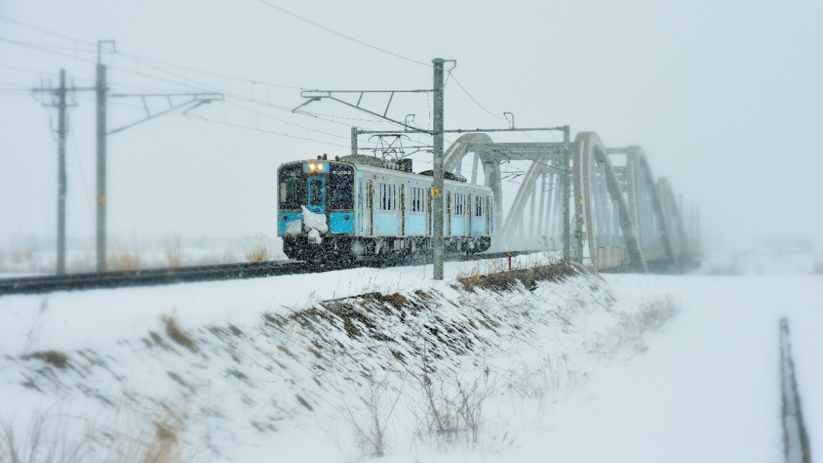 青森の味覚を堪能！観光列車「酒のあで雪見列車」運行