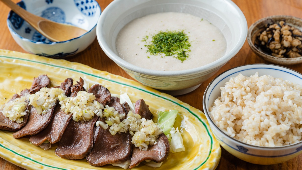 【コラボ定食】“牛タン×とろろめし”をSOHSOHで味わおう！