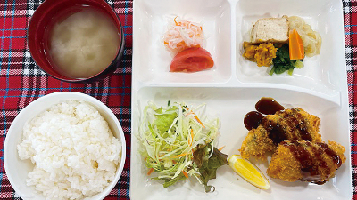 やすまるキッチン 愛媛医療センター店