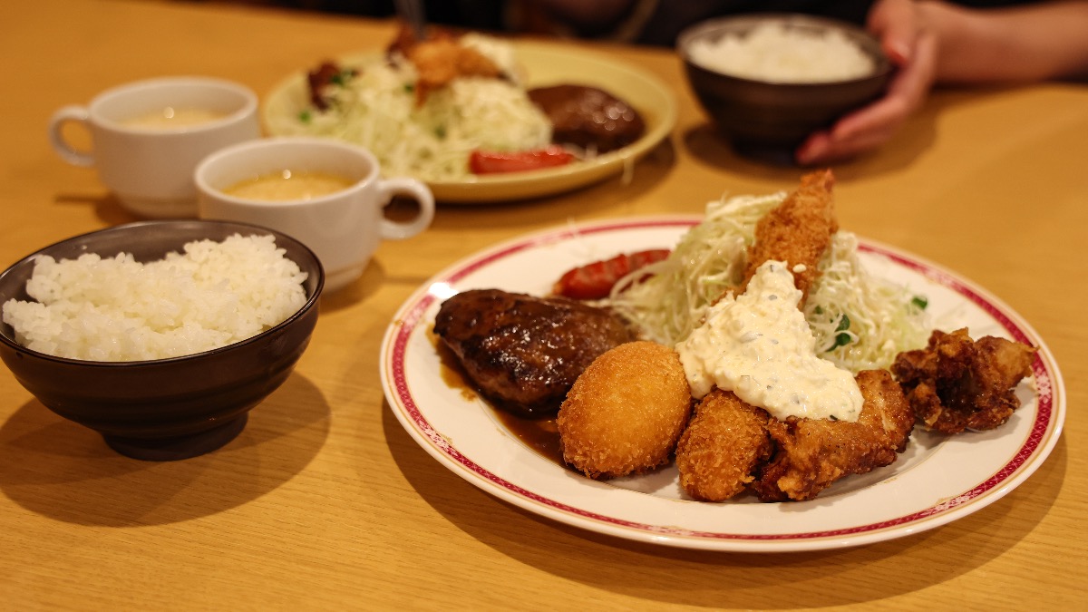洋風処こん（奈良市）で味わう王道洋食ランチ — Bセット＆Cセット食べ比べ