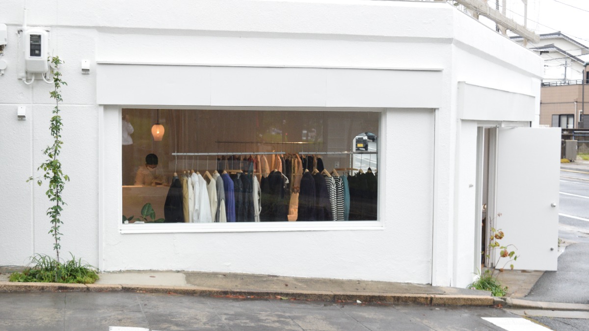 【新店】「大人の女性」のためのお洋服。郡山城跡の入り口に小さなお店がオープン｜hibikiru（ヒビキル）