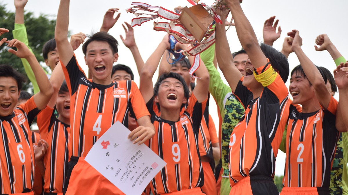 【高校サッカー】「一丸となって戦えたのがよかった」生駒高校が4-0で香芝高校をやぶり優勝