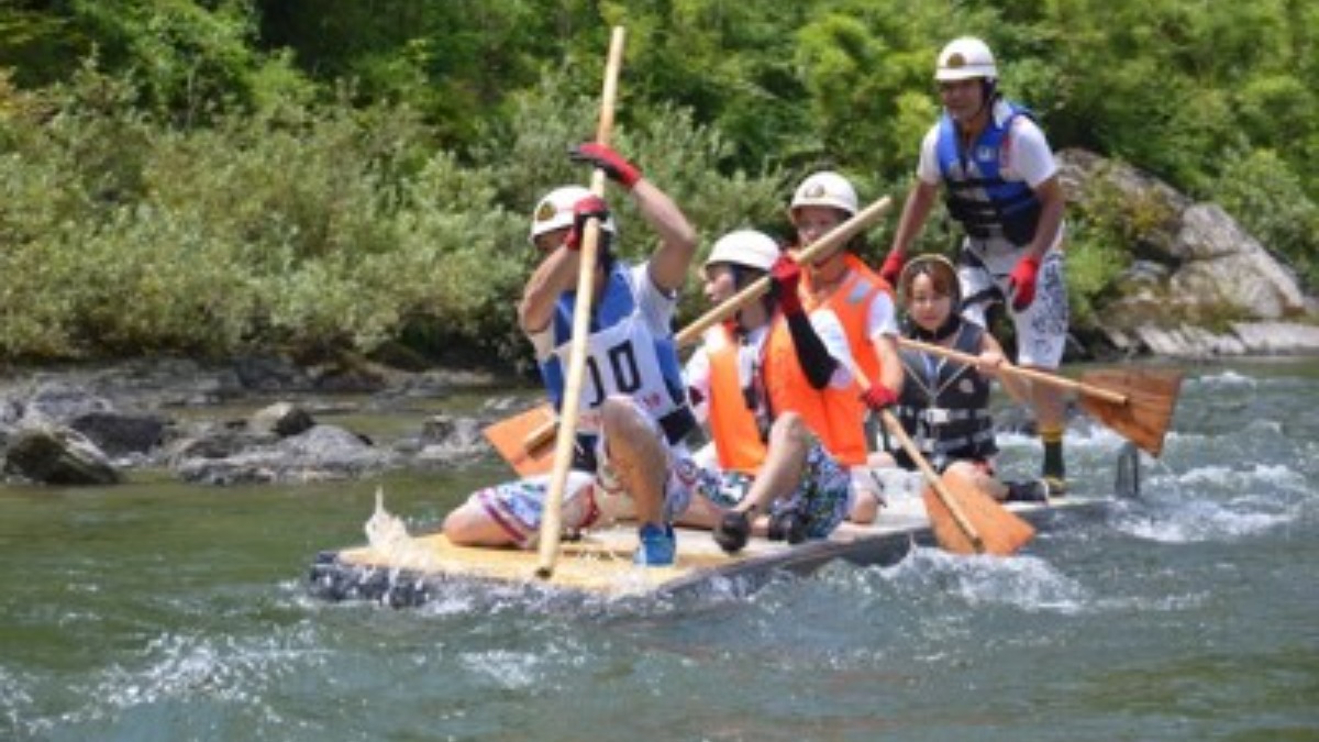  8月2日（日） 今年も、あのアツい水上レースがやってくる。過去にはあわわチームも参戦！ 「穴吹川 筏下り大会」