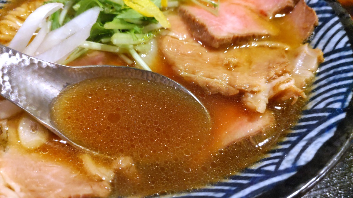 1日51杯限定！スープのために名水を自ら汲みに行くこだわりのラーメン店が香芝市にオープン！「麺の道 あをによし」